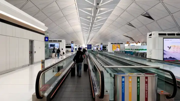 走传送带省力些