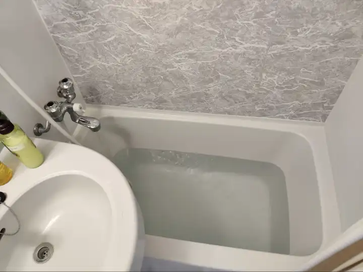 之前一直是冲淋浴，这回没忍住，试了下泡澡，爽啊！！